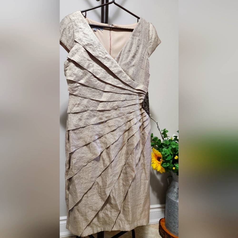 Maggy London for Melanie Lynn short beige dress